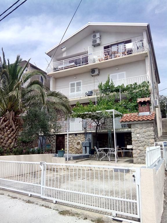 Apartments Ivanka Starigrad Paklenica Exterior photo